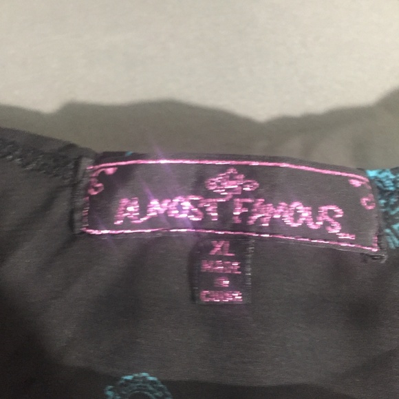 XL - ALMOST FAMOUS - Sparkle Crown Racer Back Tank - Picture 5 of 5